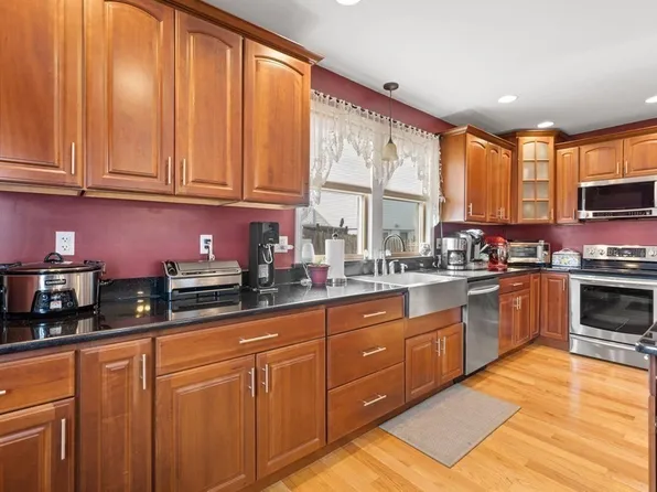 86-88 Bowdoin St, Winthrop, MA 02152