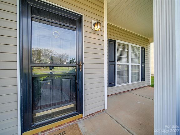 5th image of 2306 Equestrian Dr