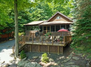 42 Glen Rd, Lake Ariel, PA 18436