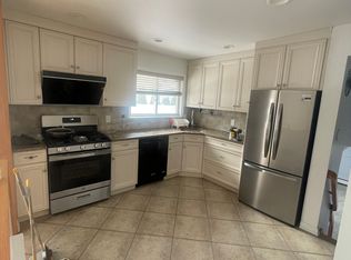 11 Birchwood Park Dr, Syosset, NY 11791