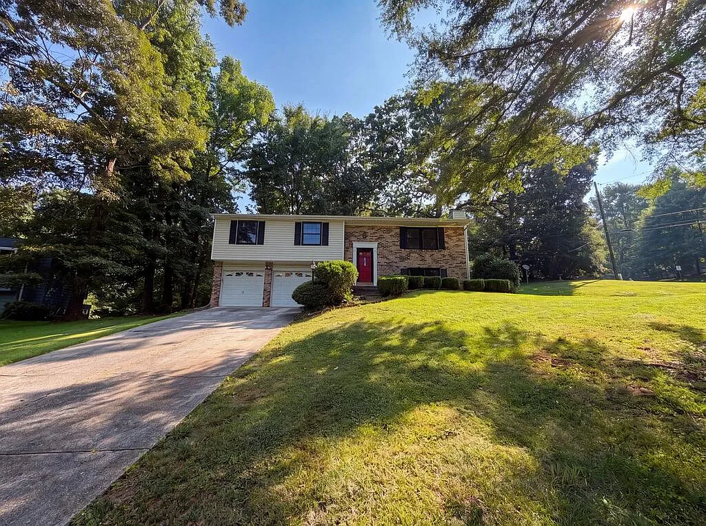 3 bed, 19602 sqft, $1,650 — Photo 1