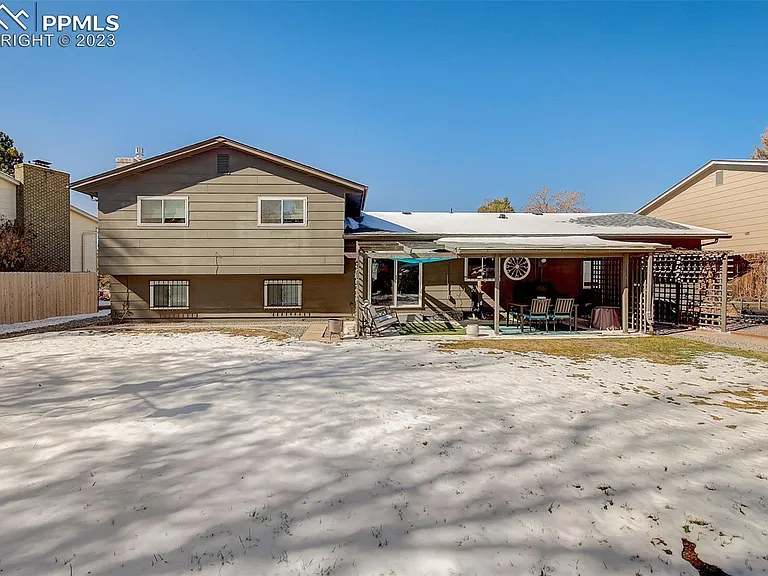 4447 Ranch Cir — Photo 12
