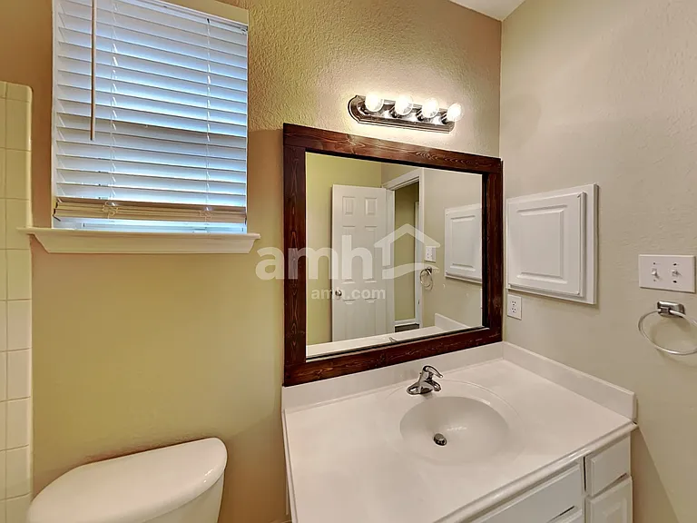 10923 Tattershall Ln — Photo 16