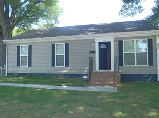 302 Hillcrest Ave, Colonial Heights, VA 23834