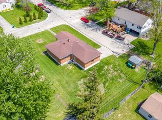 1648 Windemere Dr, Dayton, OH 45429
