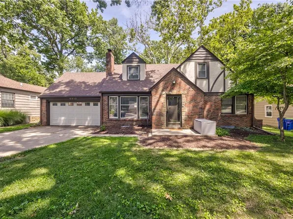 6913 Dearborn St, Overland Park, KS 66204