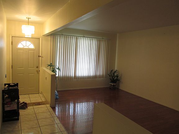2nd image of 1838 Coventry Dr