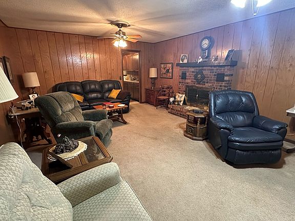 5th image of 2111 Stewart St
