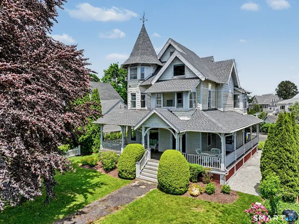 9 Seaside Place, Norwalk, CT 06855