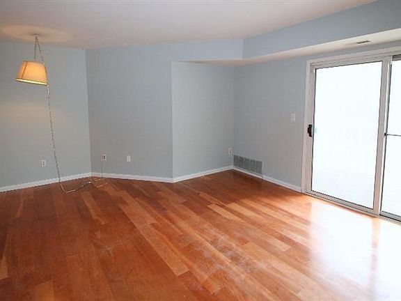 5th image of 2211 S Huron Pkwy APT 1