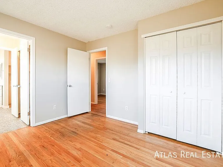 730 S Oakland St — Photo 9