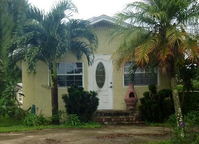 1st image of 4079 Linda Ln