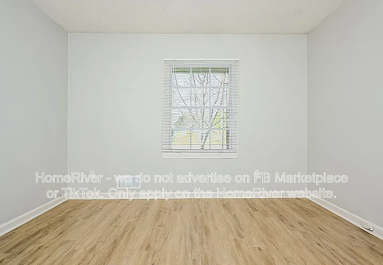 126 Amberwood Ln — Photo 11
