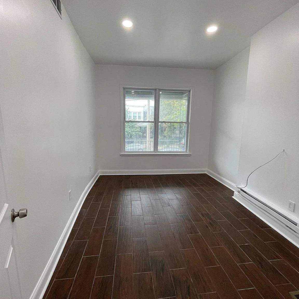 2 bed, 1.0 bath, 1920 sqft, $1,600 — Photo 4