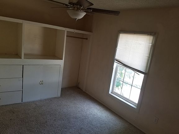 4th image of 1106 E Oklahoma Ave