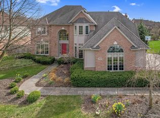 25857 Cheyenne Dr, Novi, MI 48374