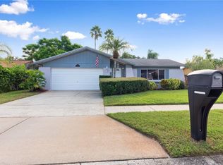 9439 120th St, Seminole, FL 33772