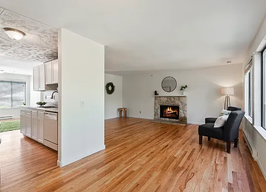 1800 Grant Ave S #D1 — Photo 23