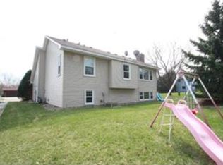 10128 Englewood Dr, Eden Prairie, MN 55347