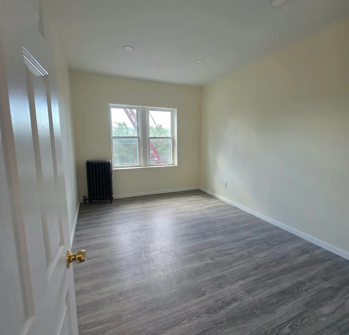 3 bed, 1.0 bath, $3,450 — Photo 1