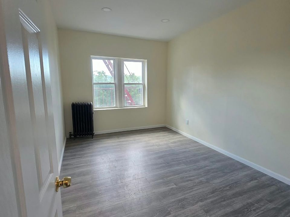 1st image of 369 Warburton Ave APT 2A