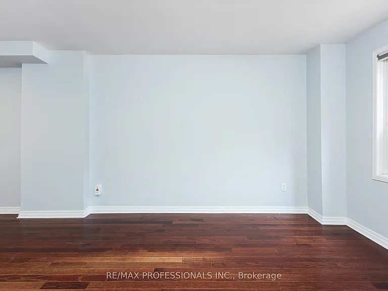 4 Runnymede Rd — Photo 6