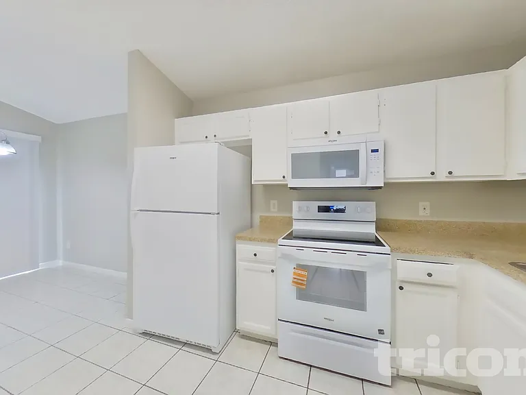 3215 Boynton Dr — Photo 5