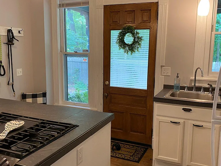 140 Campbell Pl NE #1 — Photo 6