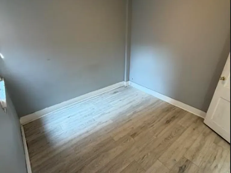 9704 Lorain Ave — Photo 2
