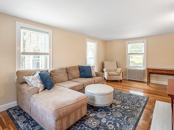 5th image of 66 Burgess Ave