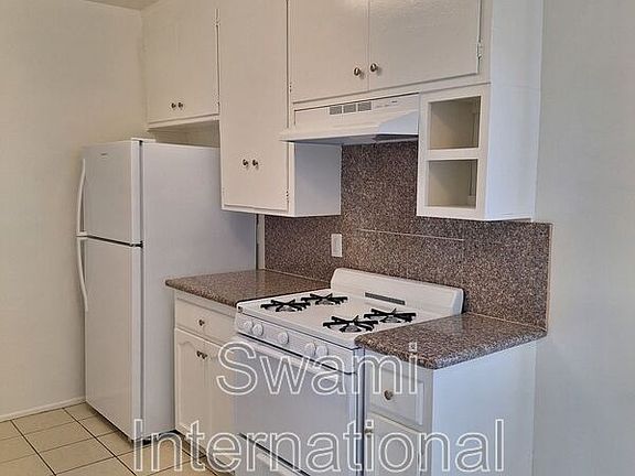 5th image of 532 W Olive St APT 17