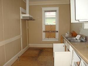 3rd image of 510 N Kentucky St