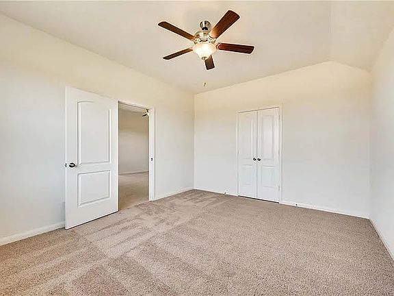 2nd image of 1108 Riverine Dr