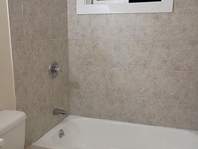 671 Winchester Ave #1 — Photo 4