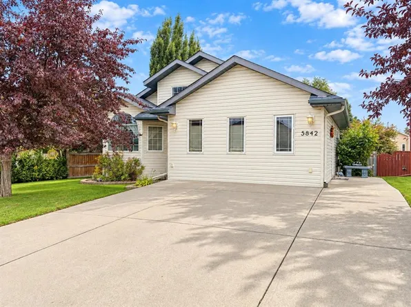 5842 S 65th Ave, Rocky Mountain House, AB T4T 1N7