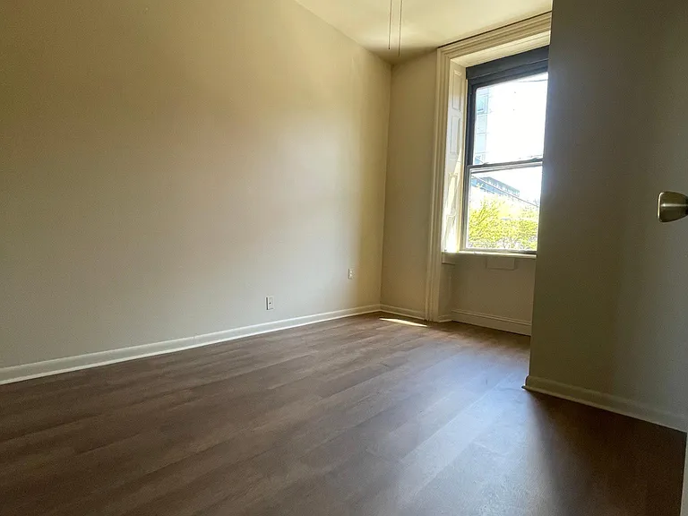 1542 N 15th St #3 — Photo 14