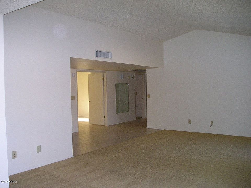 2nd image of 26213 S Saddletree Dr