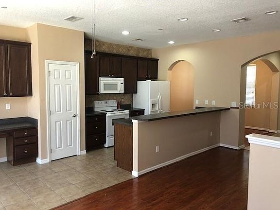 2nd image of 9165 Camden Gardens St
