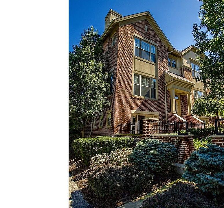 1st image of 10 Astor Pl