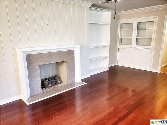 5th image of 1209 E Leon St