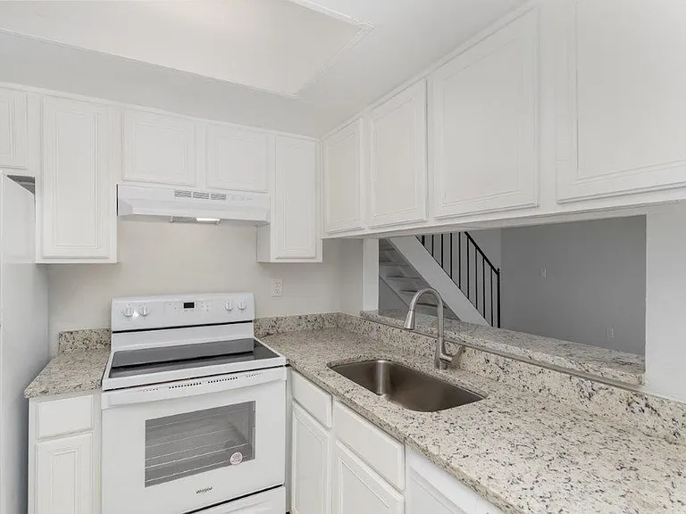 4112 Yellow Pine Ln #28-2 — Photo 8
