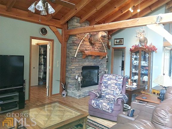 5th image of 211 Grouse Ledge Dr