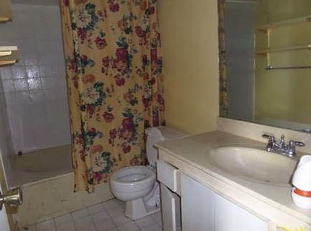 4th image of 14 Wimbledon Lake Dr