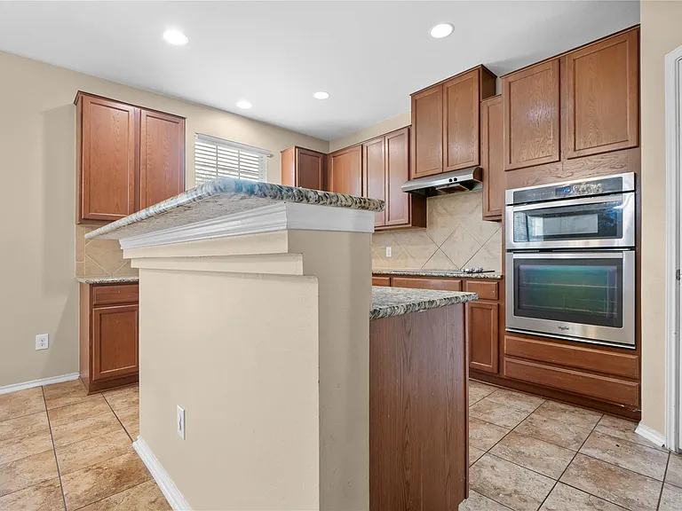 14308 Lake Victor Dr — Photo 9