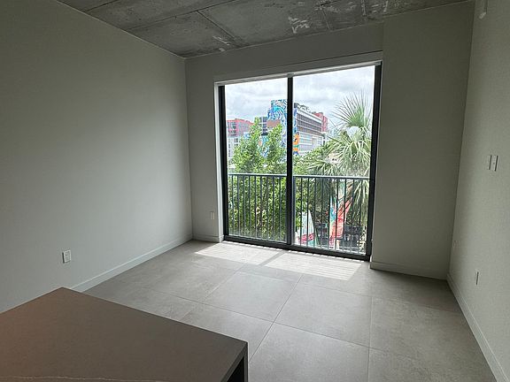 4th image of 81 NW 25th St #305