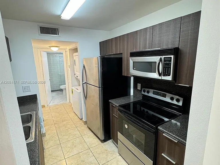 15751 SW 106th Ter #102 — Photo 6