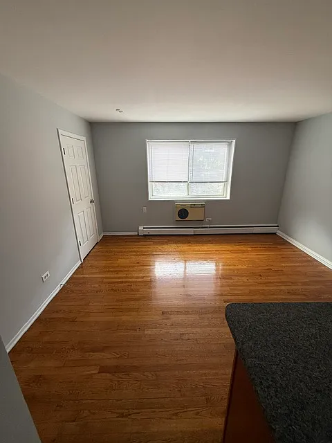 1 bed, 500 sqft, $1,400 — Photo 3