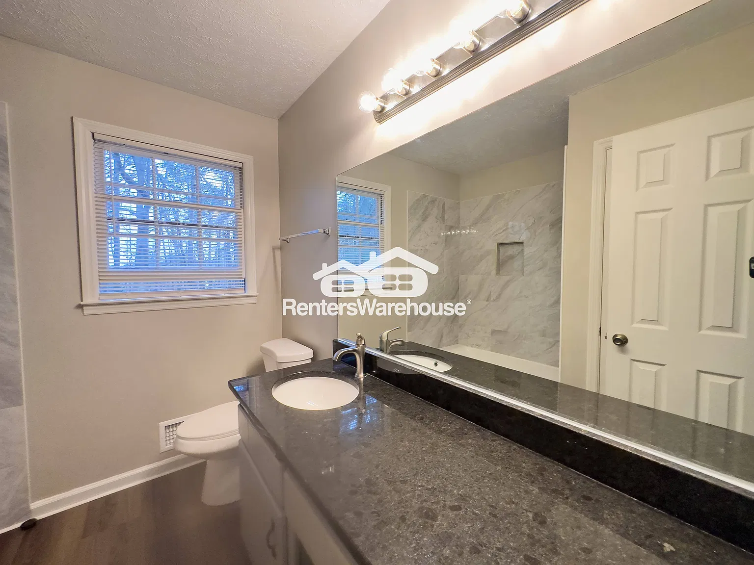 Fully renovated duplex 2 beds 1 bath in Canton! — Photo 4