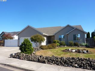 2712 Golfview Ave, Sutherlin, OR 97479