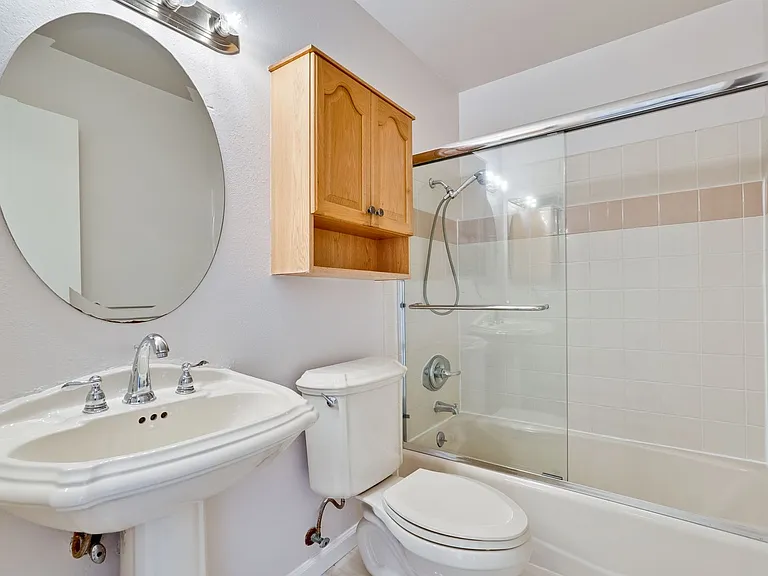 781 N Fair Oaks Ave #6 — Photo 23
